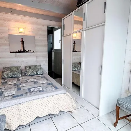 Jolie De Plain-pied Avec Jardin Et Parking Villa *